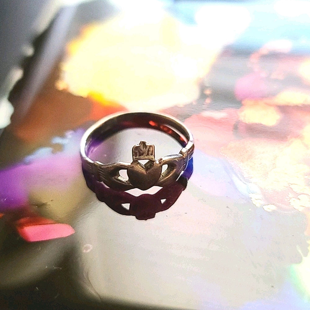 10/4 Clauda ring